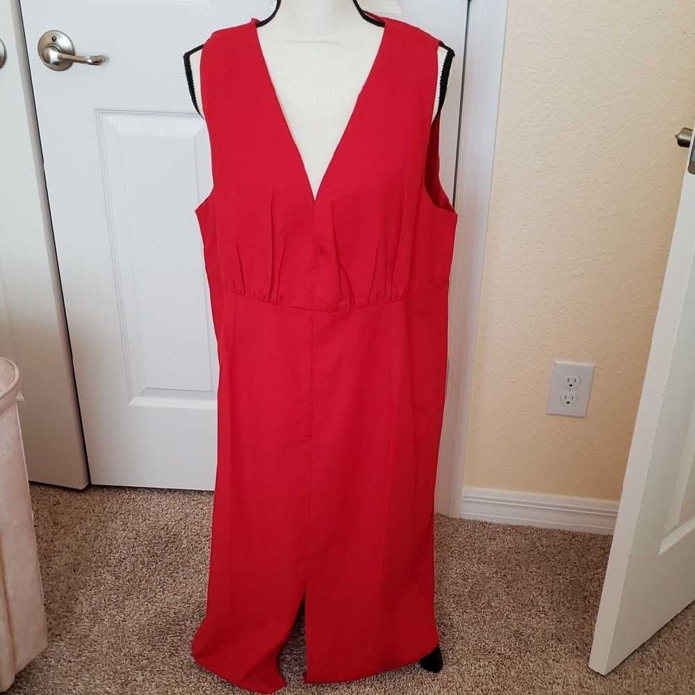 NEW Venus Red Chic Dress